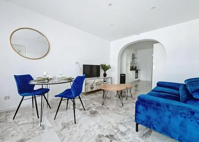 Elegant T2 Avec Jardin Central